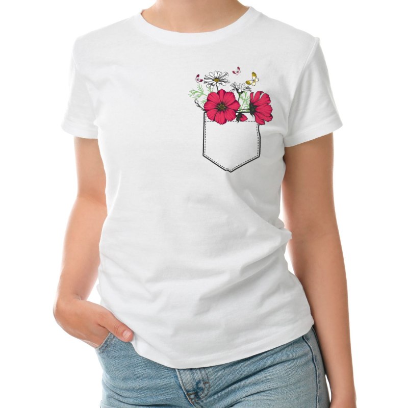 Футболка с карманом и стразами