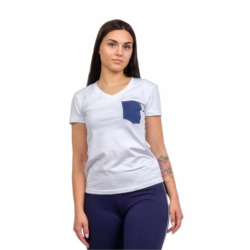 Белая футболка с карманом женская
