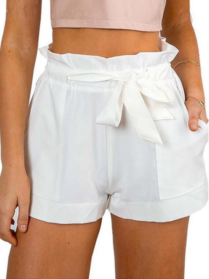 Белые шорты с широким поясом