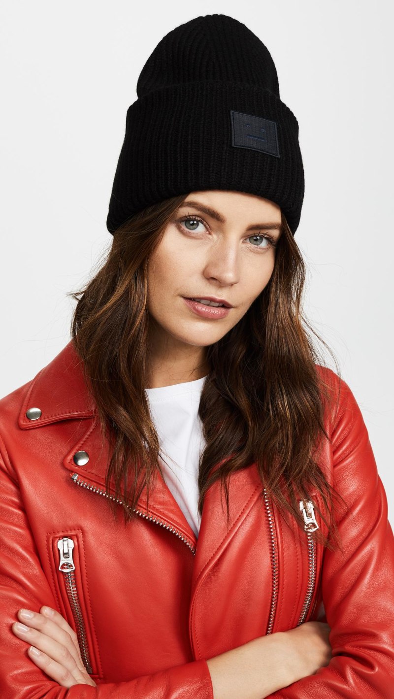 Acne шапка стилист