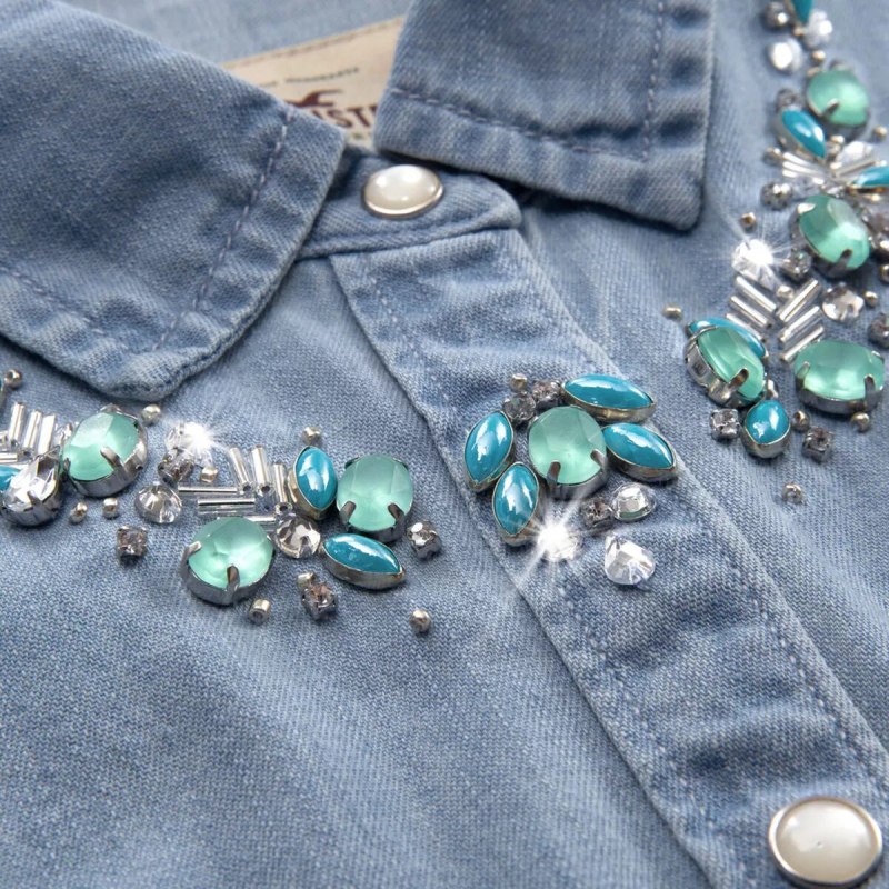 Украсить джинсовую рубашку