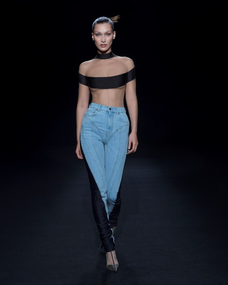 Белла Хадид Mugler