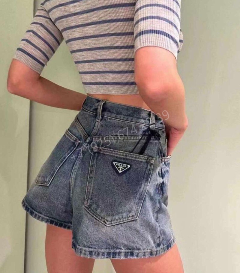 Шорты Prada женские