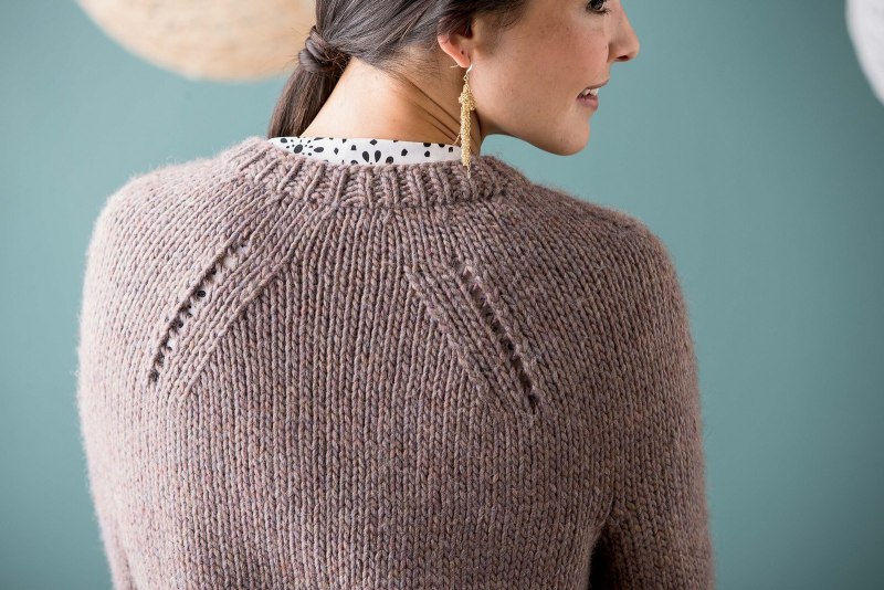 Пуловера Shifted Eyelet Yoke Sweater