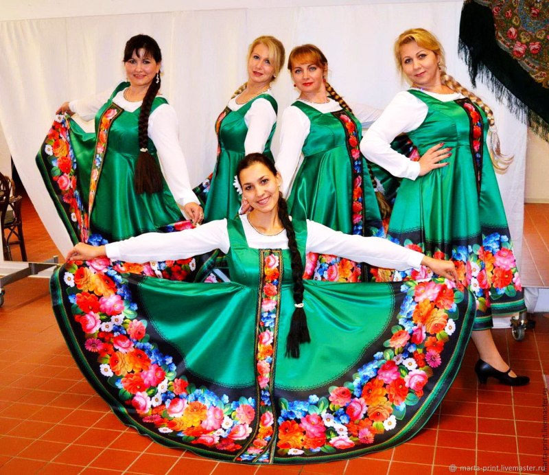 Стилизованный народный костюм