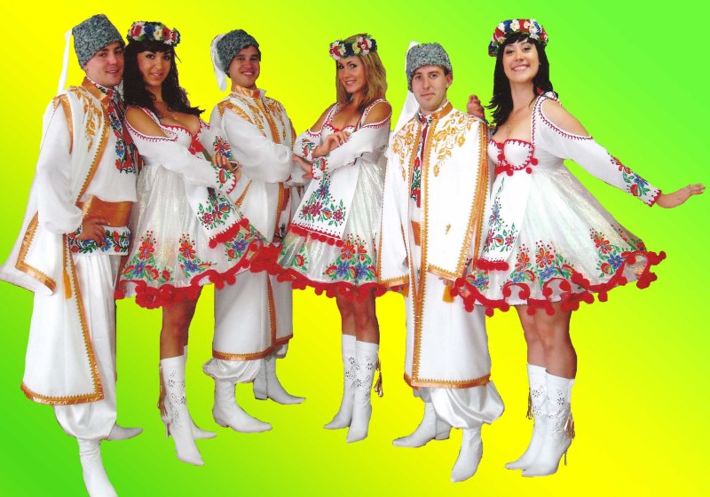 Стилизованные народные костюмы