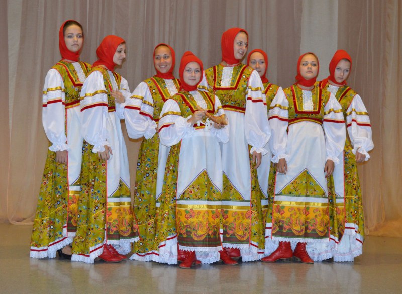 Сценический народный костюм