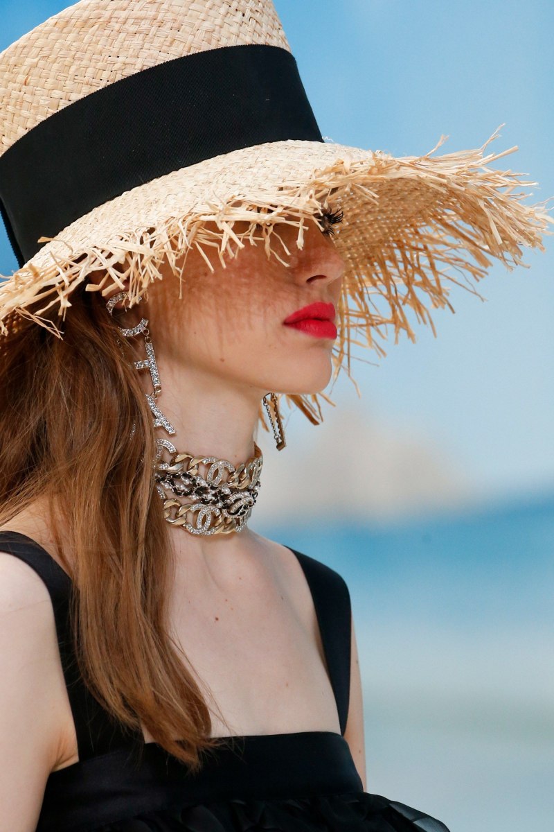 Шляпа соломенная Chanel