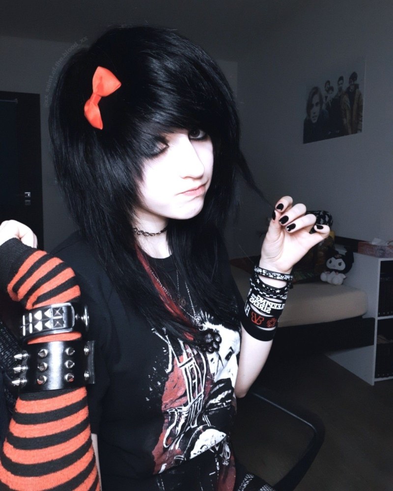 Emo aesthetic