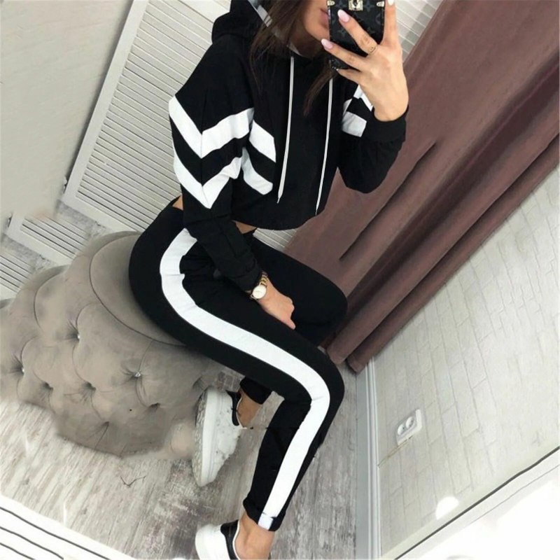 Спортивные костюмы женские модные черные