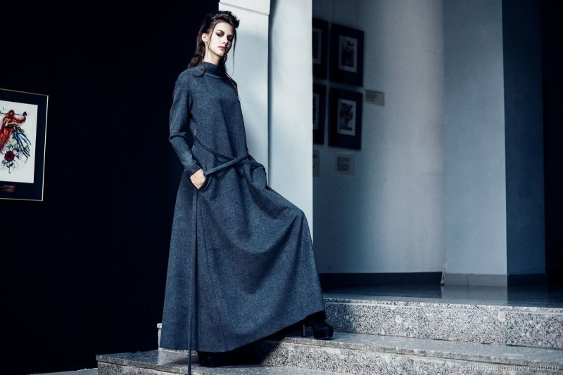 Длинное шерстяное платье