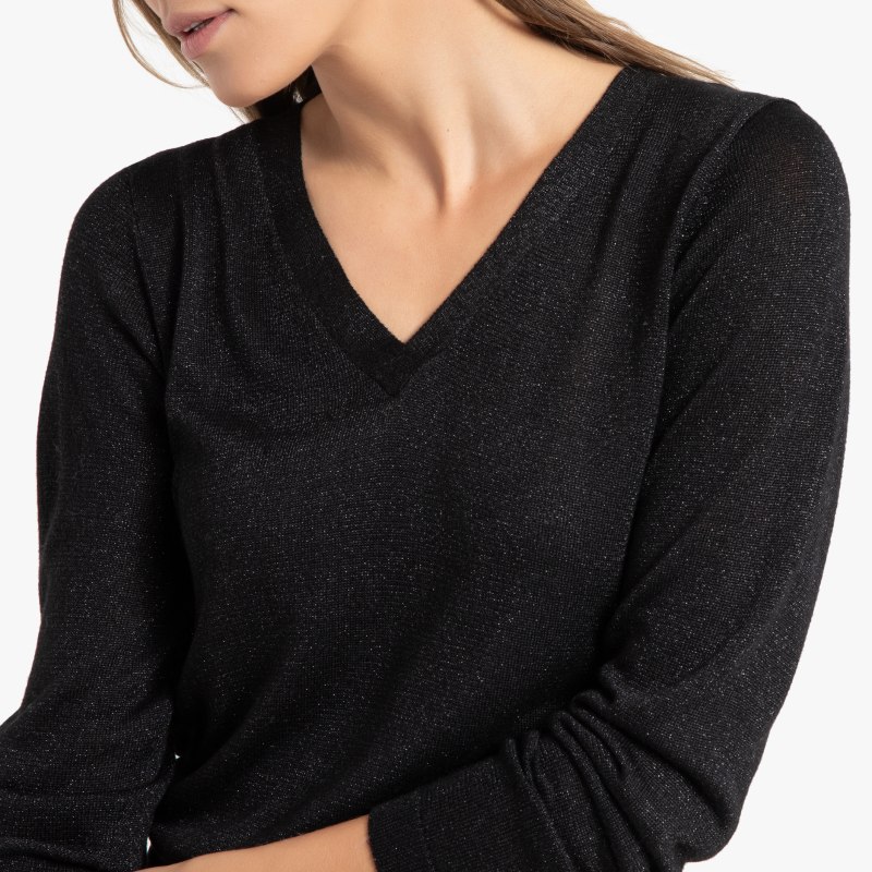 Свитер с v образным вырезом