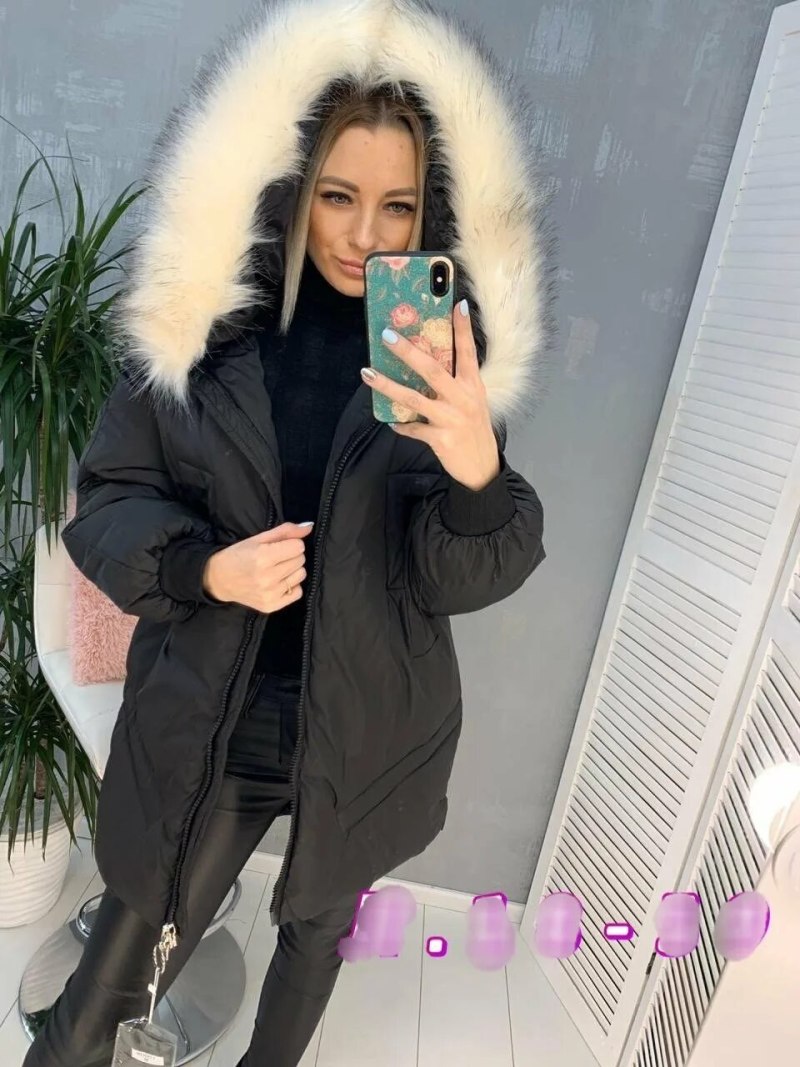 Черная куртка с мехом