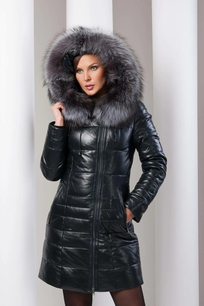 Пуховик с мехом чернобурки 2022