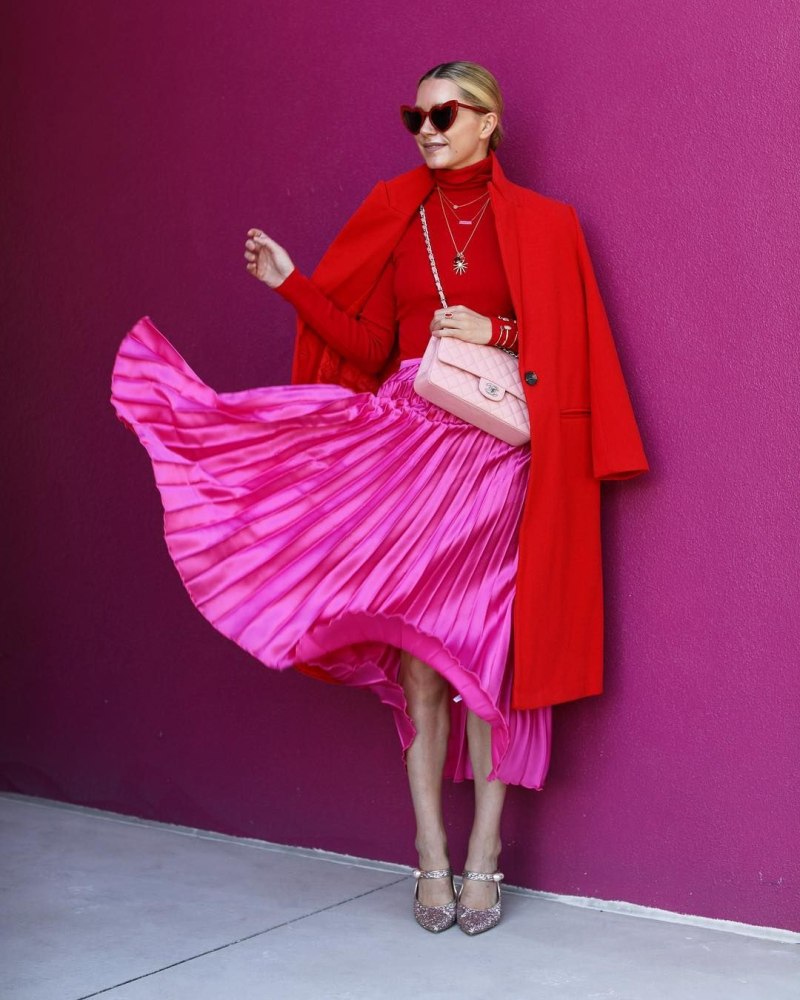 Яркая модная одежда