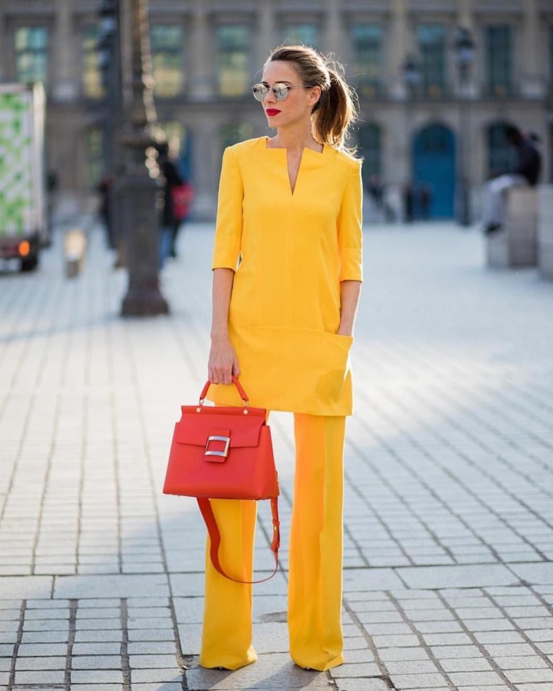 Яркая одежда для женщин